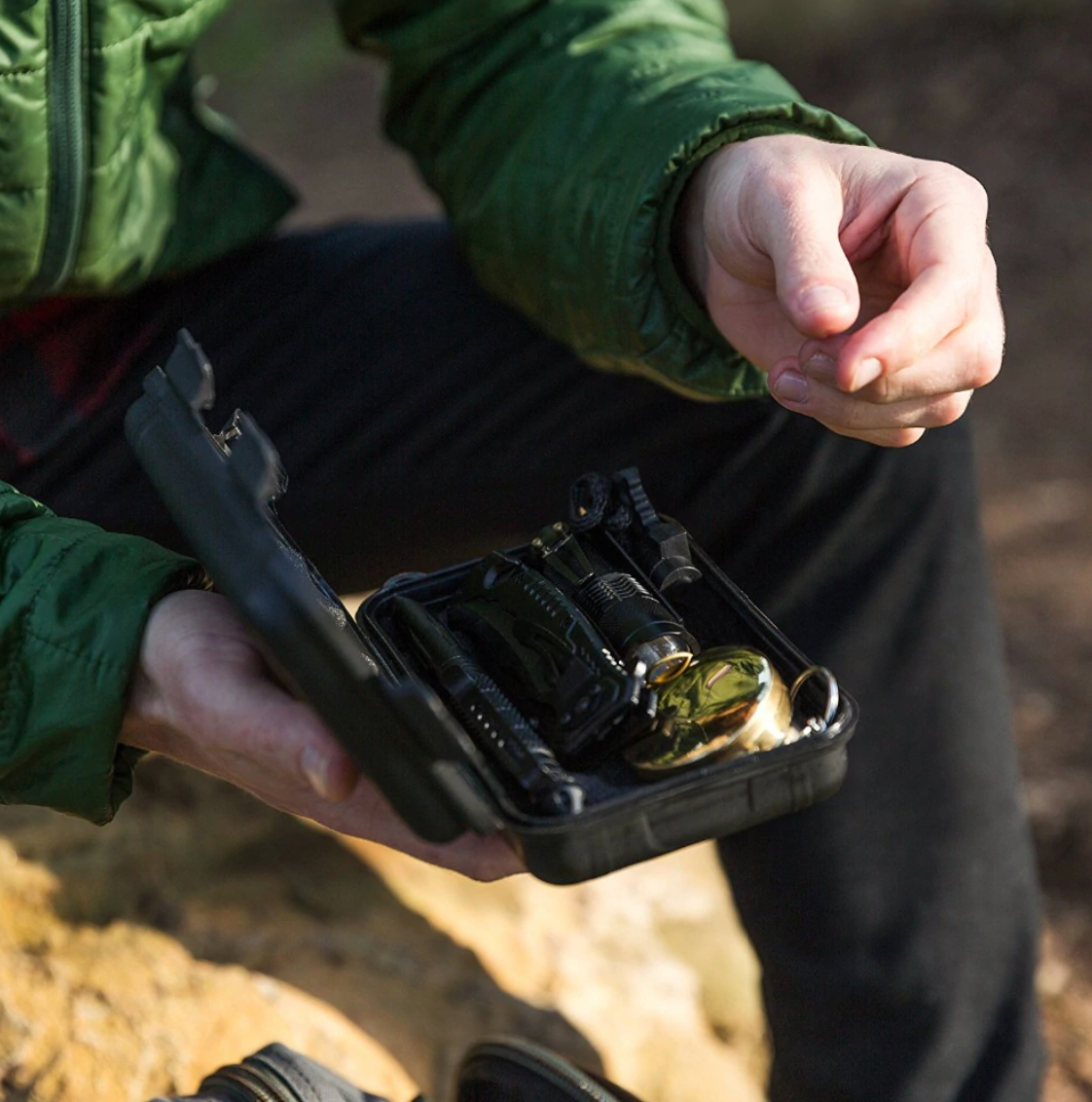 Survival kit - Emergency - Bushcraft