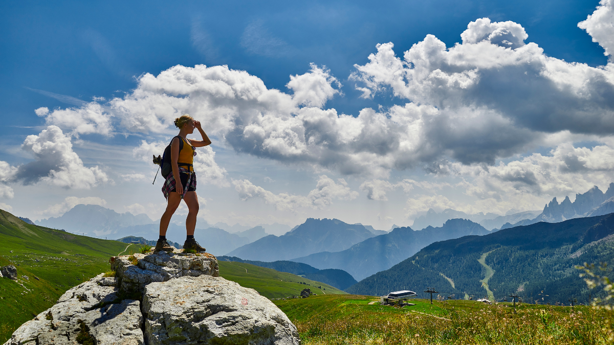 Hiking Despite the Heat: Tips for Serene Summer Adventures!