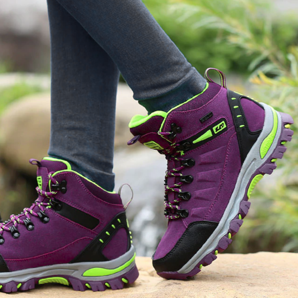 Hiking boots women